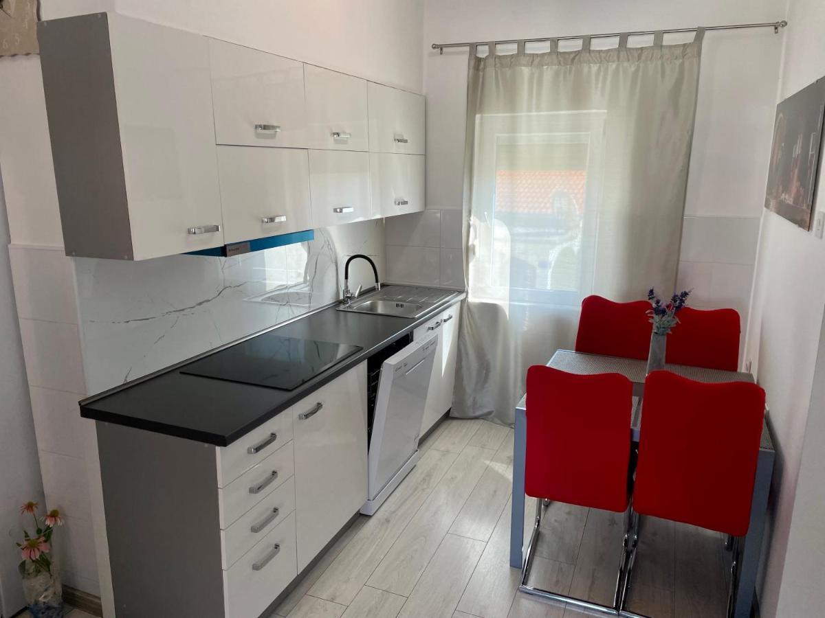 Apartment Roko Vir Esterno foto