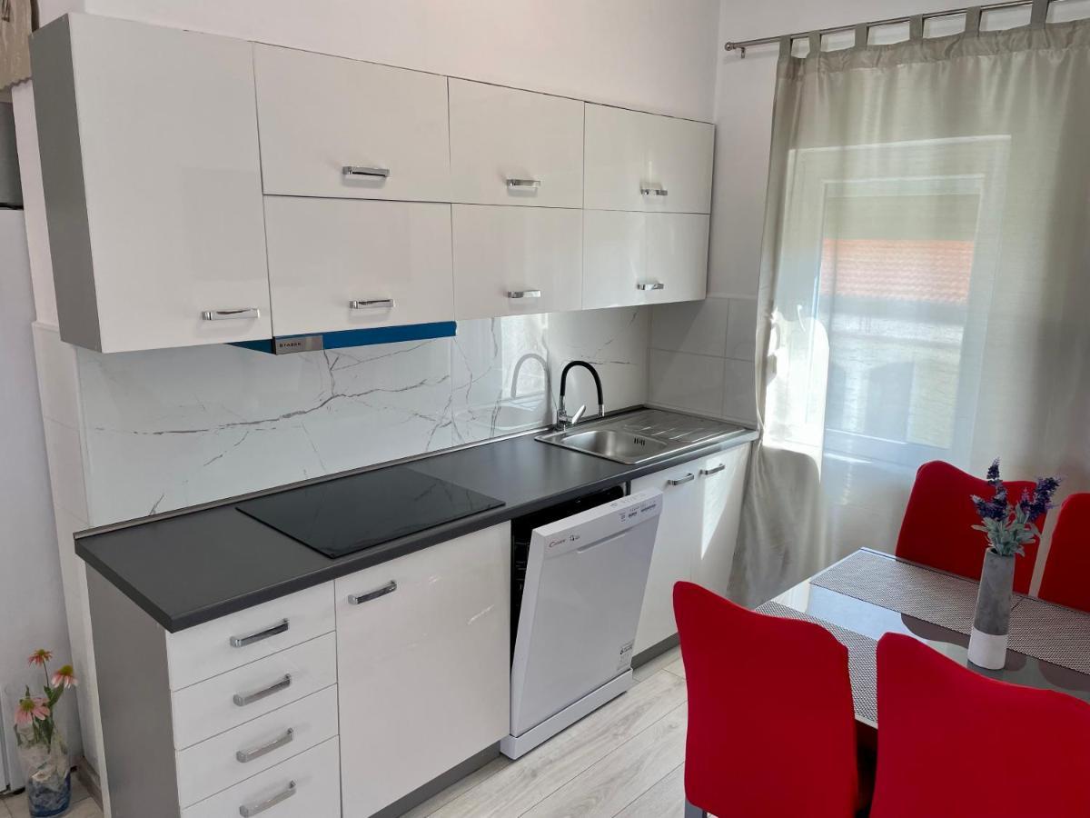 Apartment Roko Vir Esterno foto