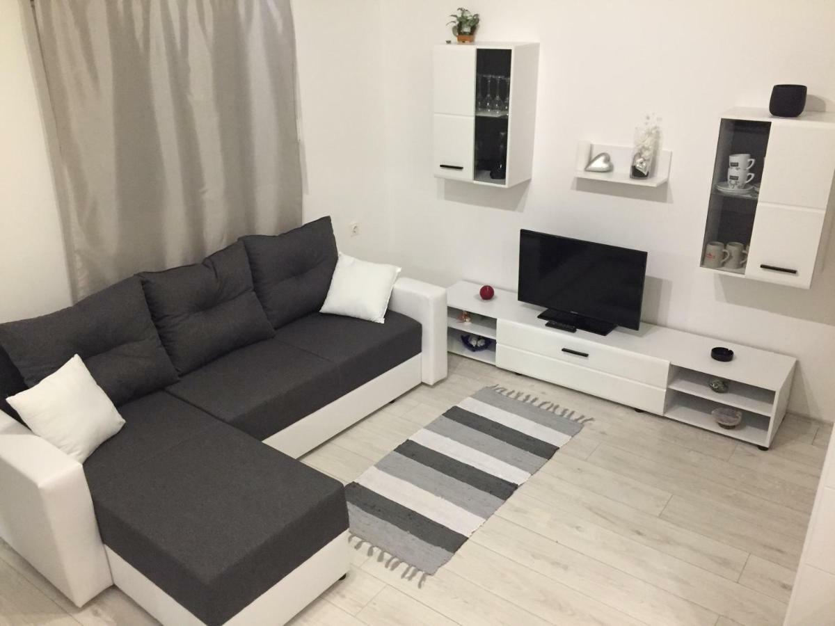 Apartment Roko Vir Esterno foto